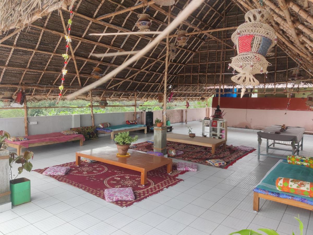 Woodpacker Hostel Auroville Pondicherry Εξωτερικό φωτογραφία
